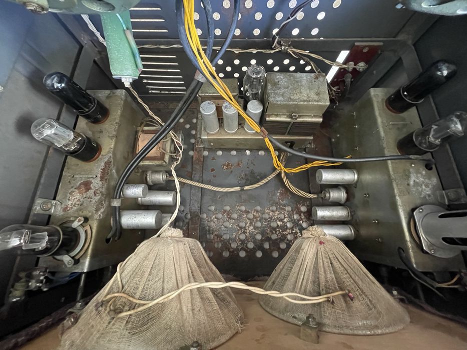 Ламповий котушковий магнітофон МАГ-8М (або МАГ-8М-ІІ)