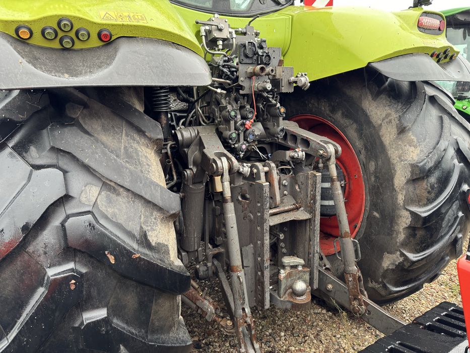 Ciągnik CLAAS AXION 830 - 2015 rok - TUZ, WOM - CMATIC