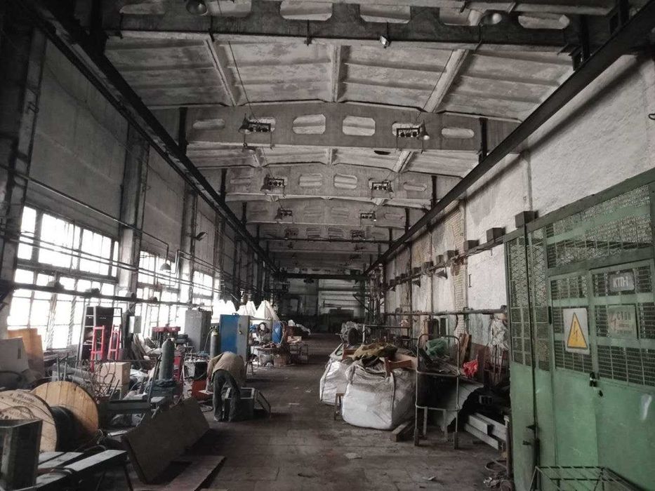 Продам производственное здание 2400 квм.