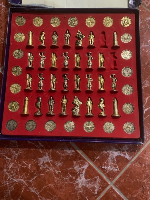 Tesouro dos oceanos damas e xadrez- ouro e prata