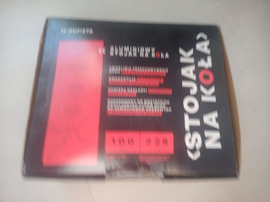 Stojak na koła samochodowe