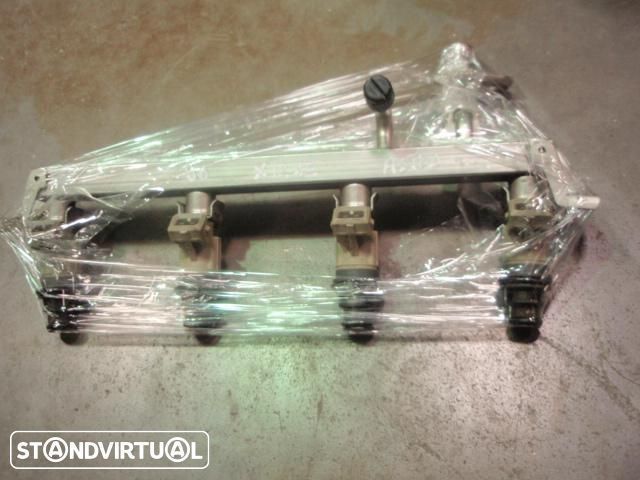 Regua de injecao c/ injectores - Opel astra 1.2 ( x12xe )