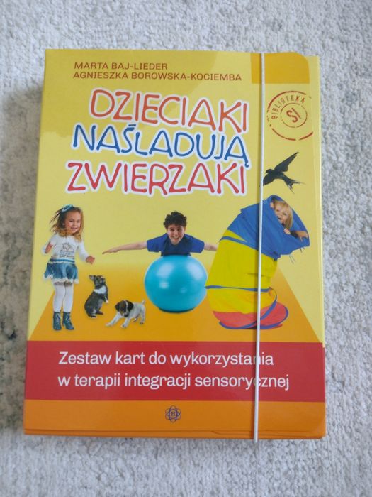 Dzieciaki naśladują zwierzaki