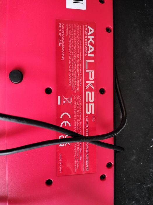 Teclado MIDI AKAI LPK25 MK2