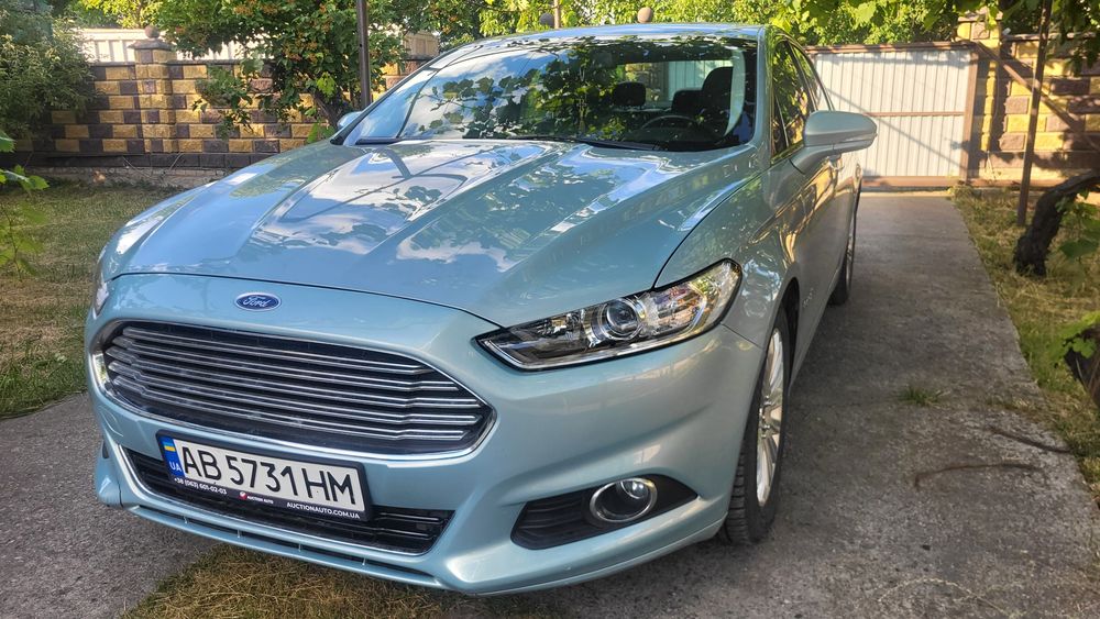 Продам власний Ford Fusion Hybrid SE