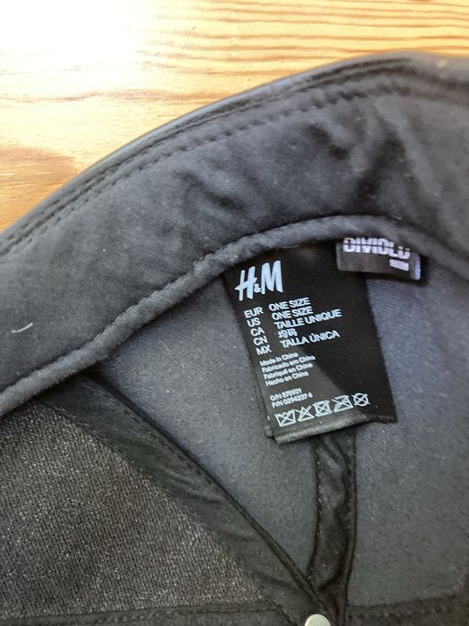 Czapka z daszkiem marki H&M