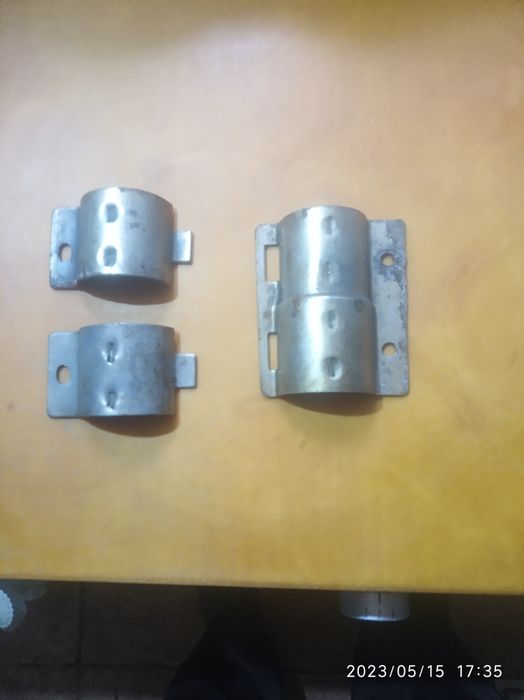 Хомут стальний оцинкований для труб діаметром до 40мм