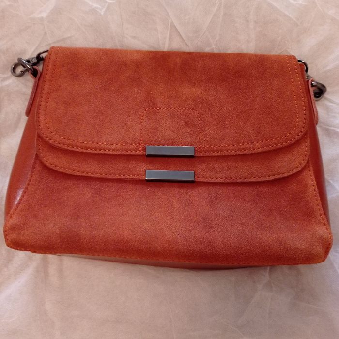 Жіноча сумка кросс-боді
