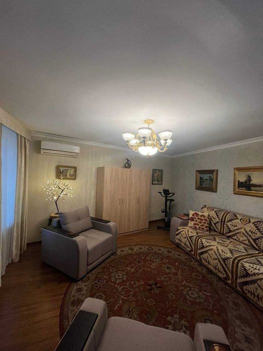 Неймовірна 3-кімнатна квартира в самому Центрі !