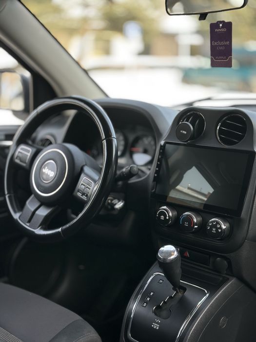 Продам Jeep Compass