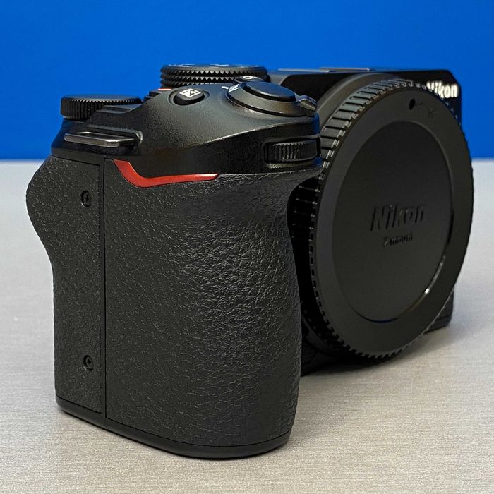 Nikon Z30 (Corpo) - 20.9MP