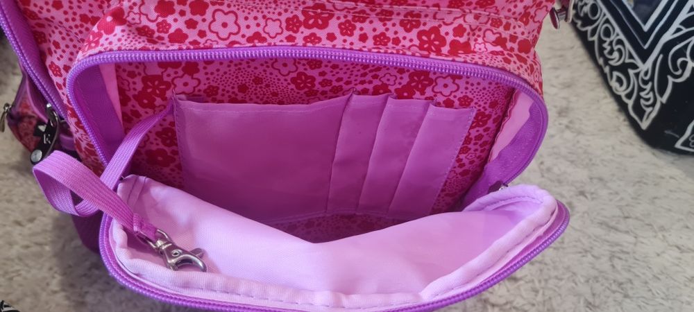 Mochila e estojo da Busquets