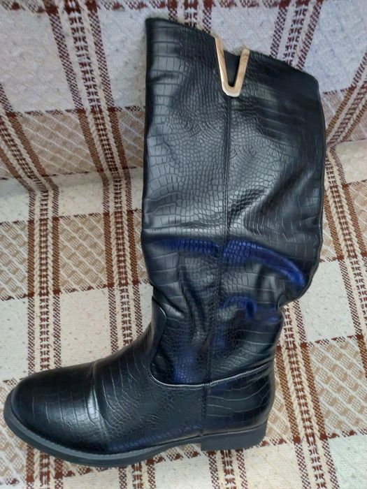 Fajne czarne kozaczki