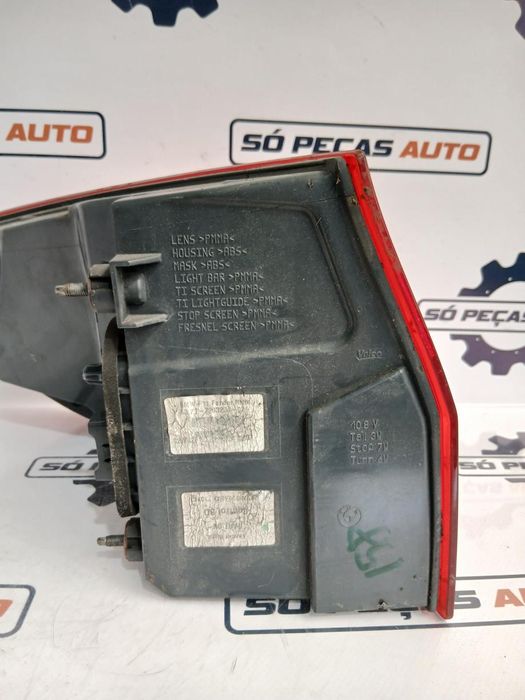 FAROLIM DIREITO PRETA BMW F11 520D 2.0D ANO: 2012