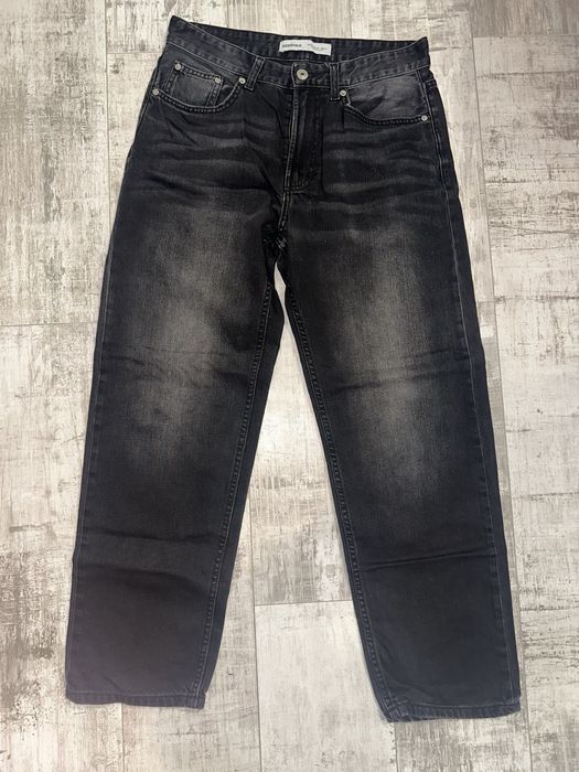 джинси Bershka Relaxed Fit — Розмір W31 (EU 40)