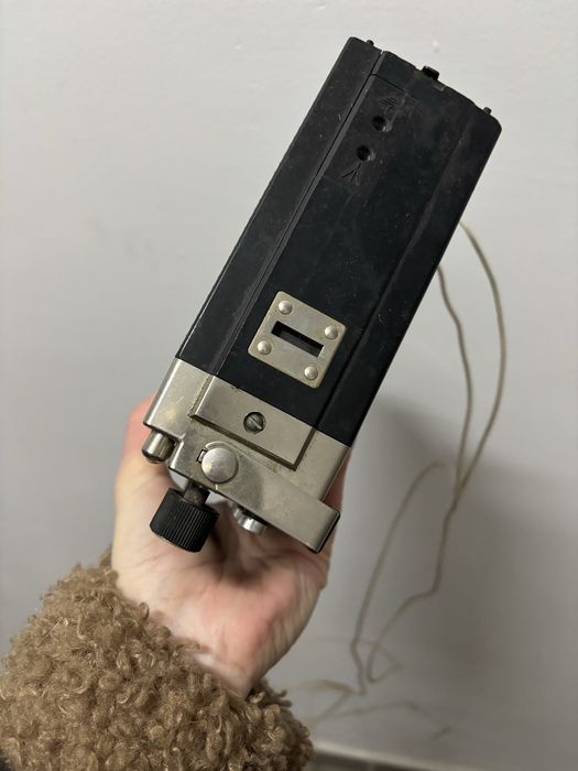 Советский портативный радиоприемник «Урал Авто-2».