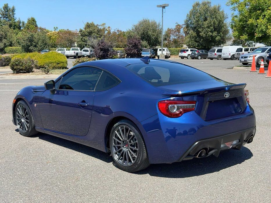 Toyota 86      2017