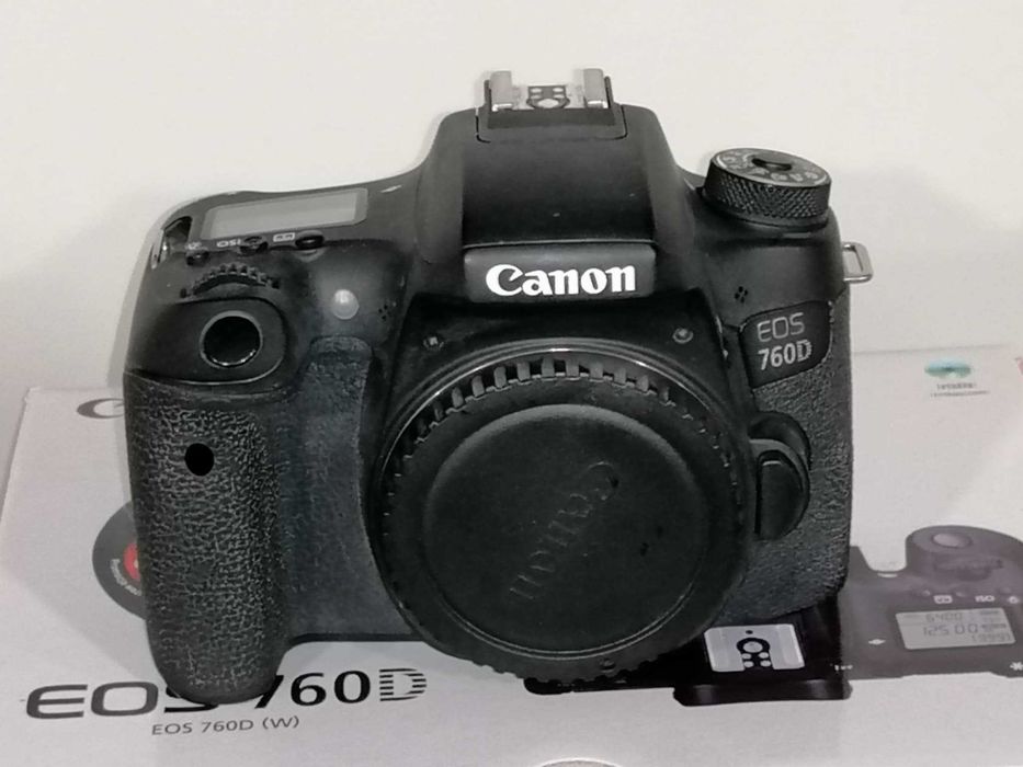 Aparat Canon EOS 760d - defekt LCD