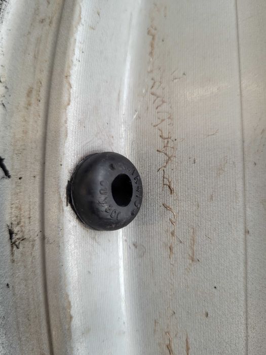 Felgi Aluminiowe r 17 toyota 5 x 100  komplet