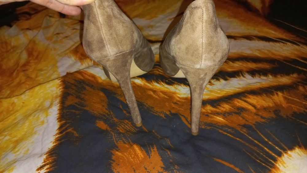 Туфли на каблуках  замша  40