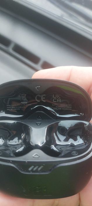 Caixa earbuds JBL Tune Beam