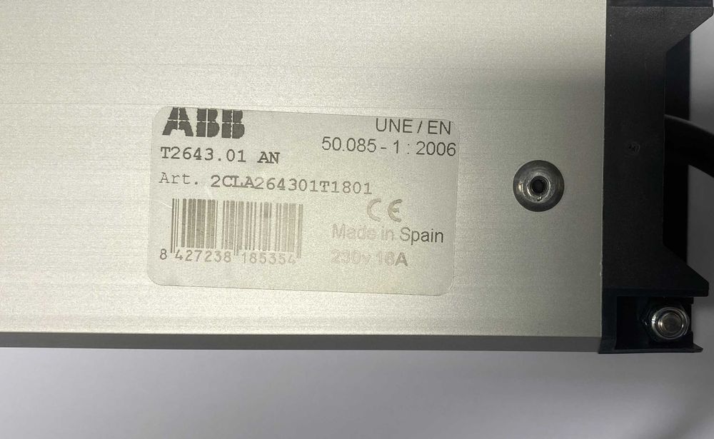 Ficha tripla de encastrar  NIESSEN T2643.01-AN 2CLA264301T1801