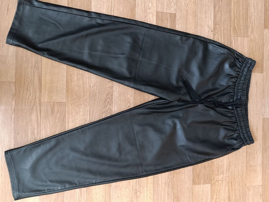 Брюкі з екошкіри Zara