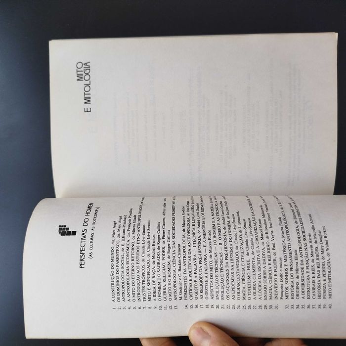 Mito e Mitologia - Walter Burkert