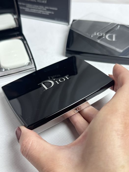Пудра компактна Dior 0N