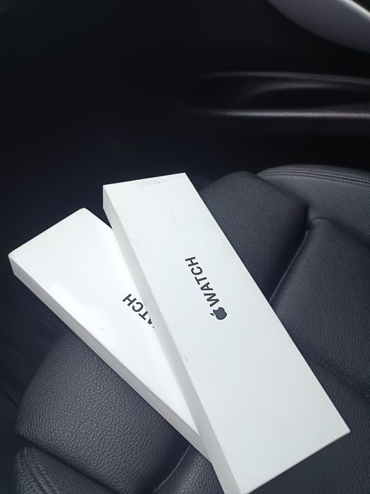 Apple watch SE  ( Gen 2) gps  40 mm starlight, midnight. НОВІ та не активовані.