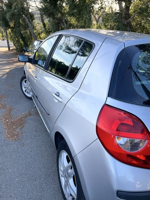 Clio 2007 1200 em otimo estado