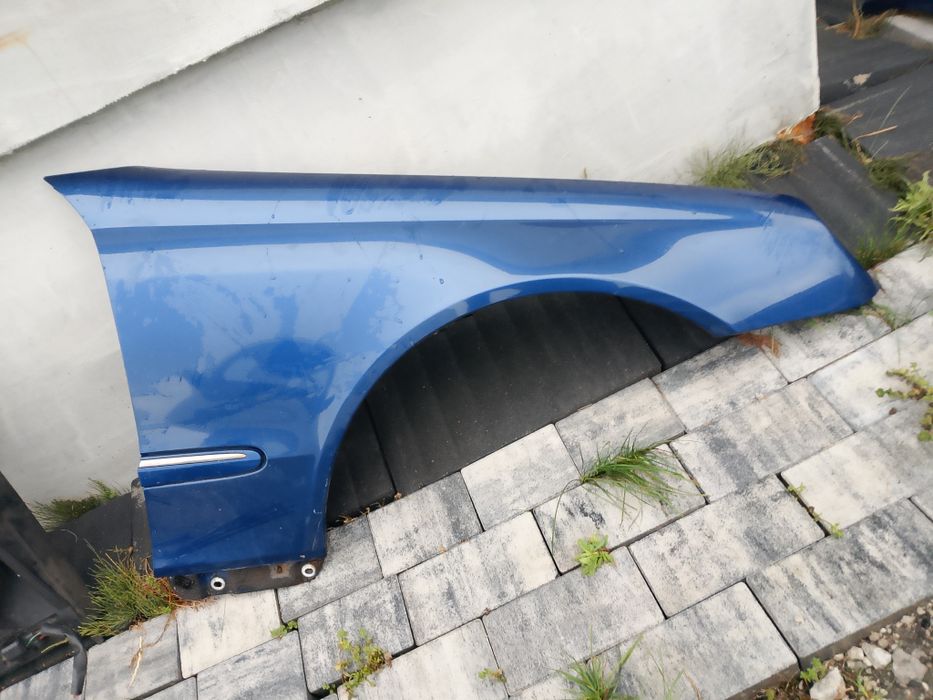 Błotnik prawy przód Mercedes CLK w209 c345