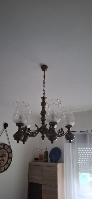 Vendo mobília e candeiros