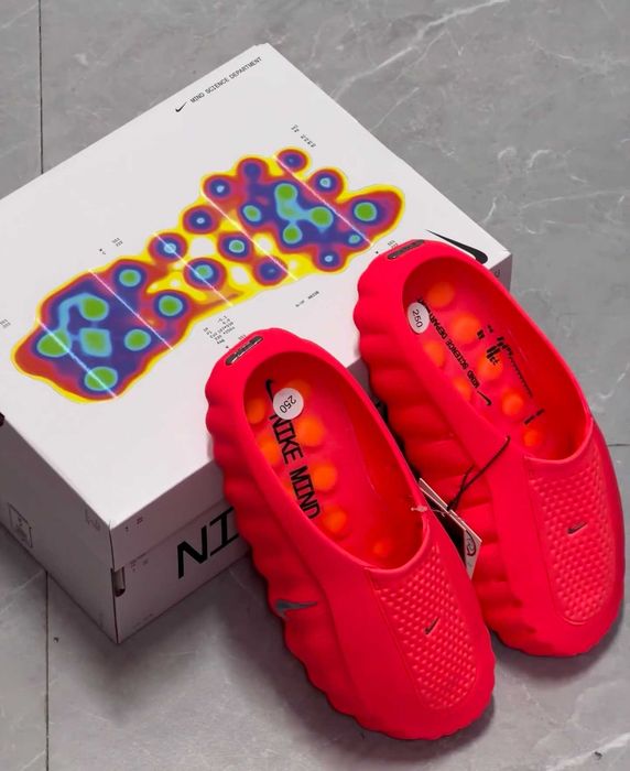 Nike Mind 001 Slide Solar Red Rozmiar 46