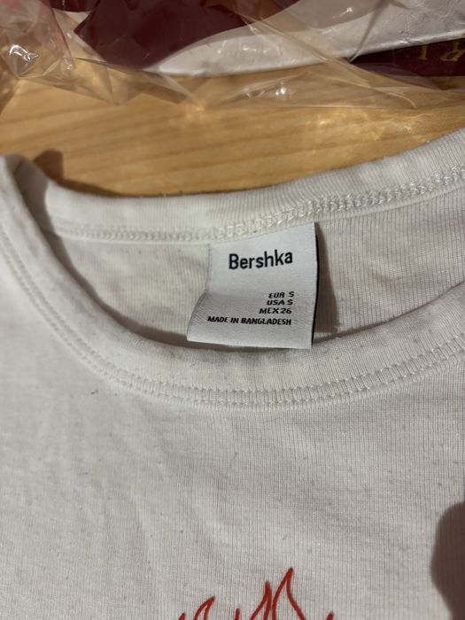 Top curto da Bershka
