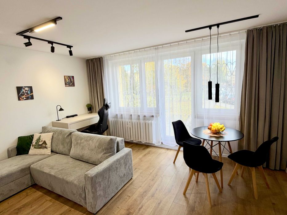 Bezpośrednio: Wyremontowana kawalerka 32,48 m² na parterze – Łódź, Retkinia (ul. Rajdowa)