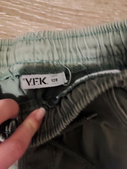 Продам пакетом одяг на хлопчика ріст 128 см