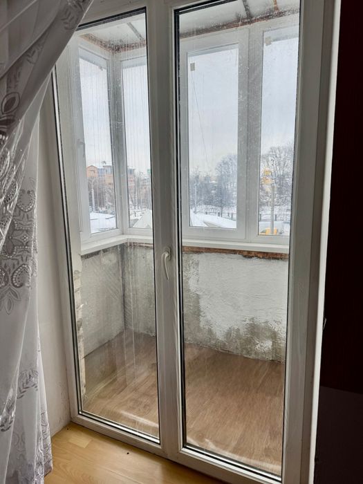 № Продам 3 к квару центр Рівного 3 пов. цегла, утеплена!
