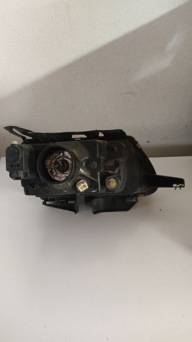 Farol Esq , retrovisor Drt..e piscas Drt. Esq. citroën SAXO 99