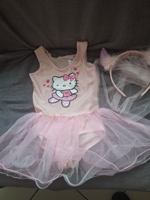Strój Hello Kitty