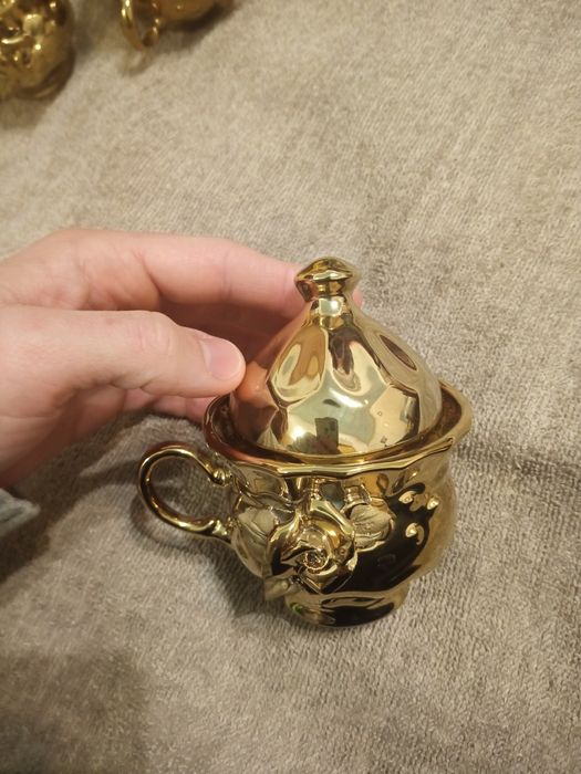 Золотой чайный сервиз