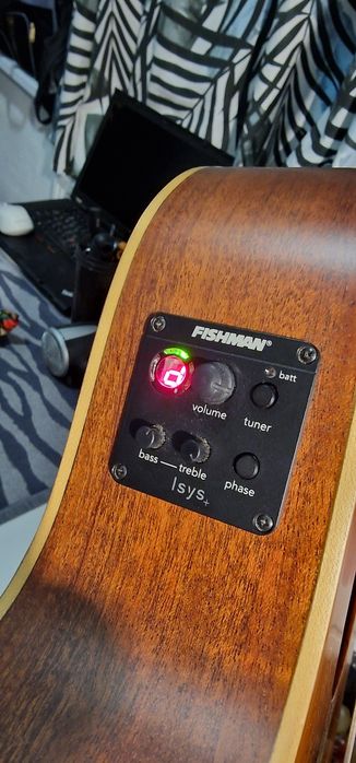 Gitara Luna HEN 02 NYL