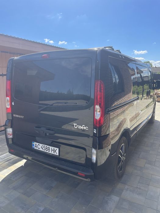 Renault trafic black edition