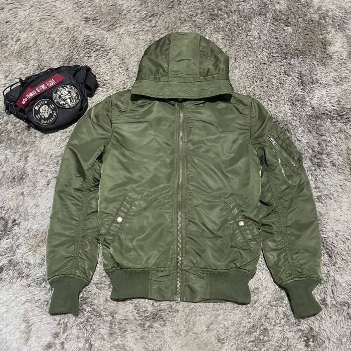 Бомбер Alpha Industries MA-1 Natus