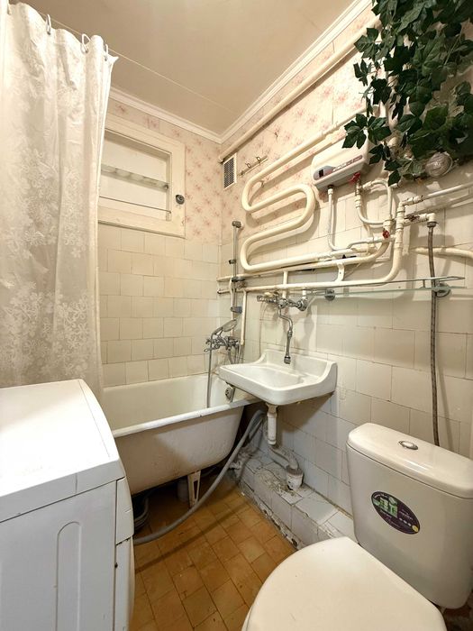 Продам 2к Квартиру Метро Дарниця