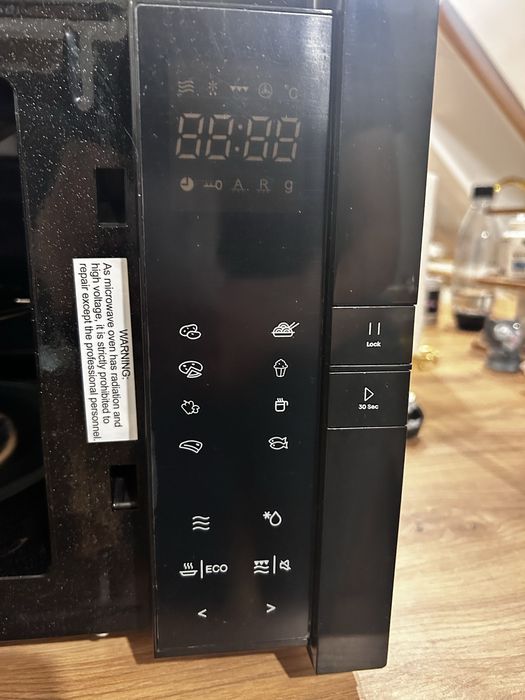 Mikrofalowka Hisense H25MOBS4HGI