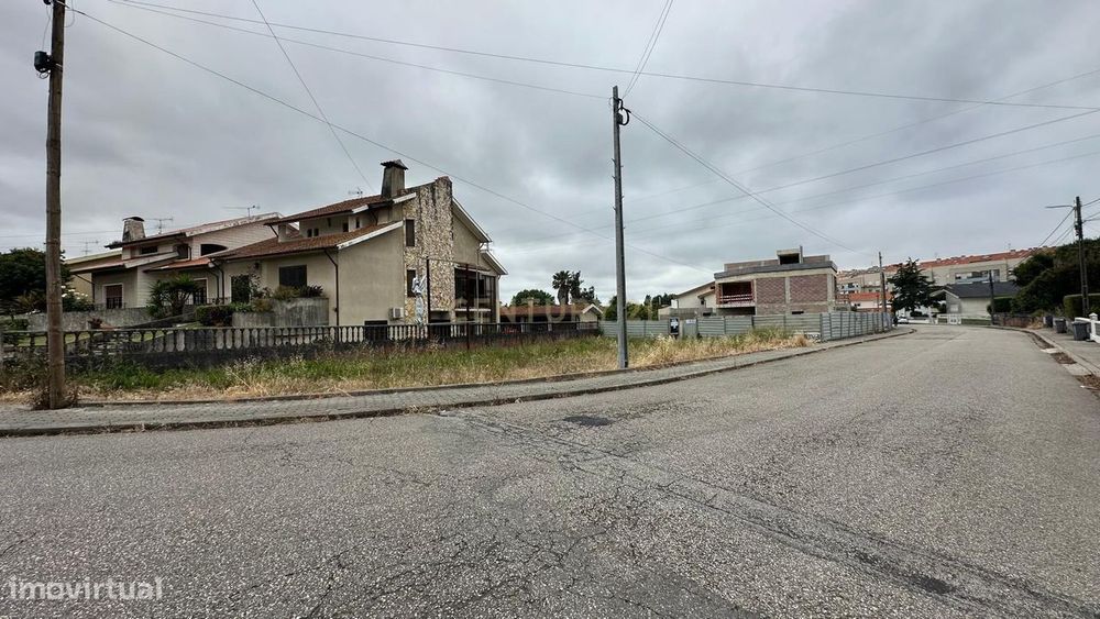 Terreno Urbano com Projeto Aprovado junto ao Glicinias