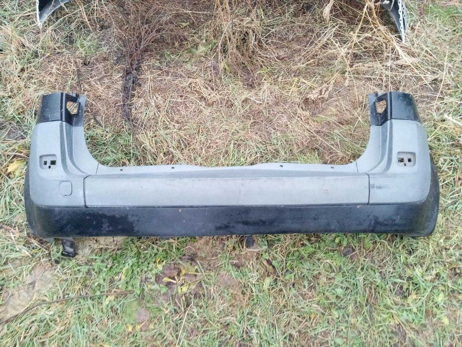 Задний бампер Рено Сценик (Renault  Scenic)