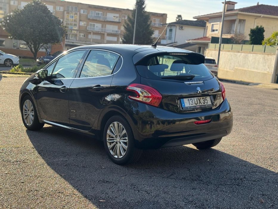 Peugeot 208 1.6hdi 2013