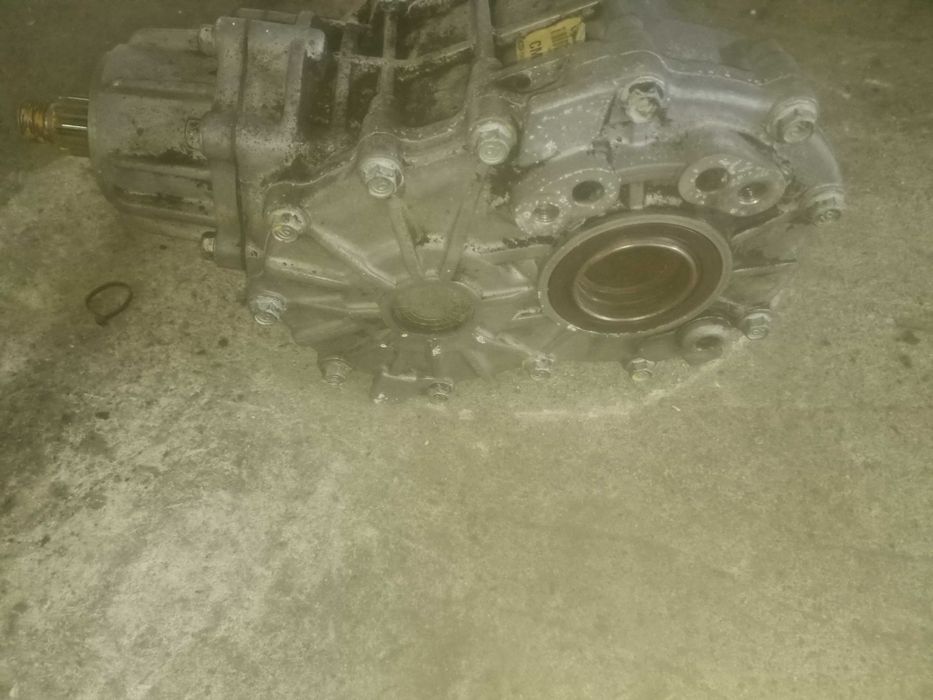 Роздатка  сантафе 2.2crdi4х4 з акпп стан нової безлюфтів 15000 гр торг